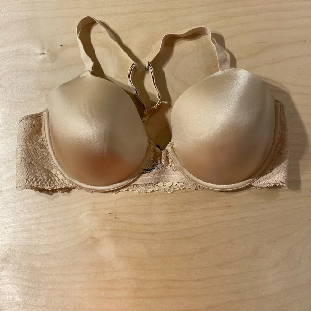 Maidenform Satin Lace Underwire  Bra in Tan 40 C (PQ)